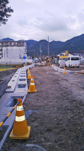 R011215-2.jpg